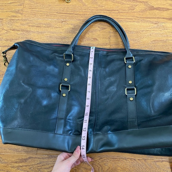 Large leather tassel travel duffel bag - Picture 5 of 6